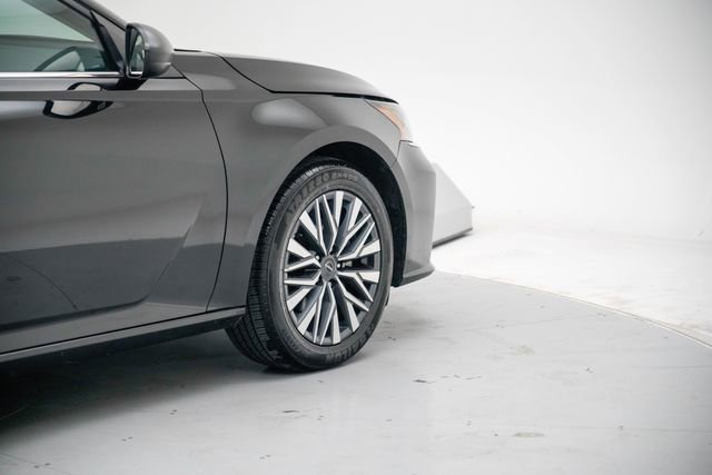 Used 2024 Nissan Altima 2.5 SV image 7