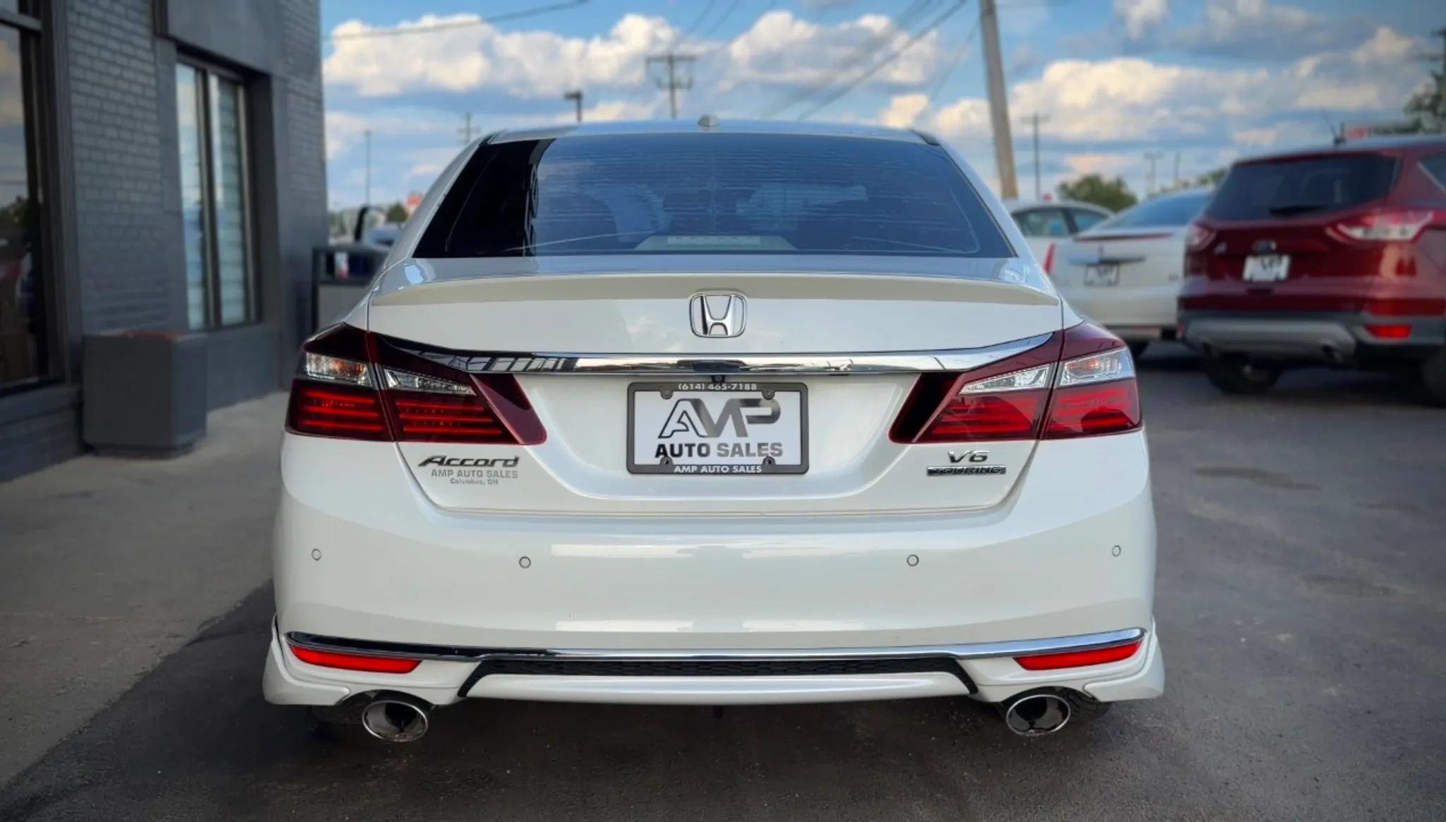 Used 2016 Honda Accord Touring image 4