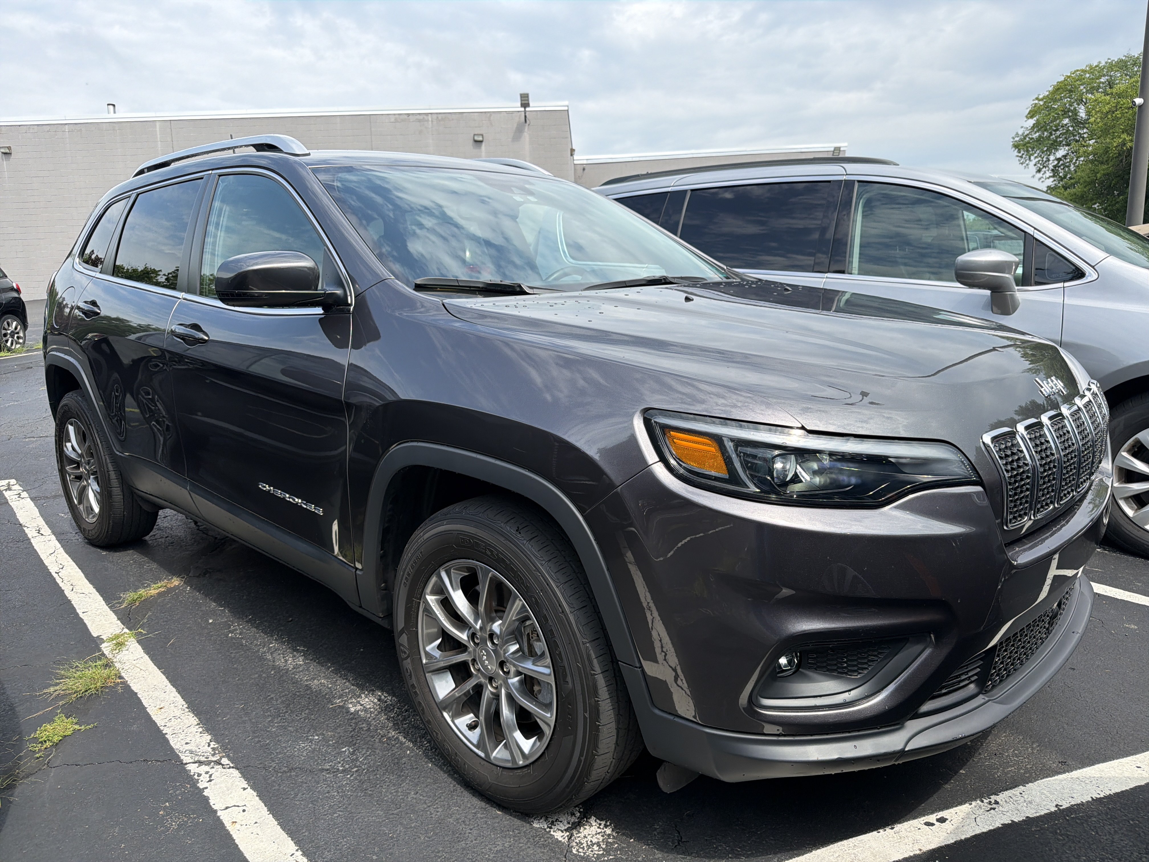 Certified 2020 Jeep Cherokee Latitude Lux w/ Quick Order Package 26H Lux AWD/4WD image 1
