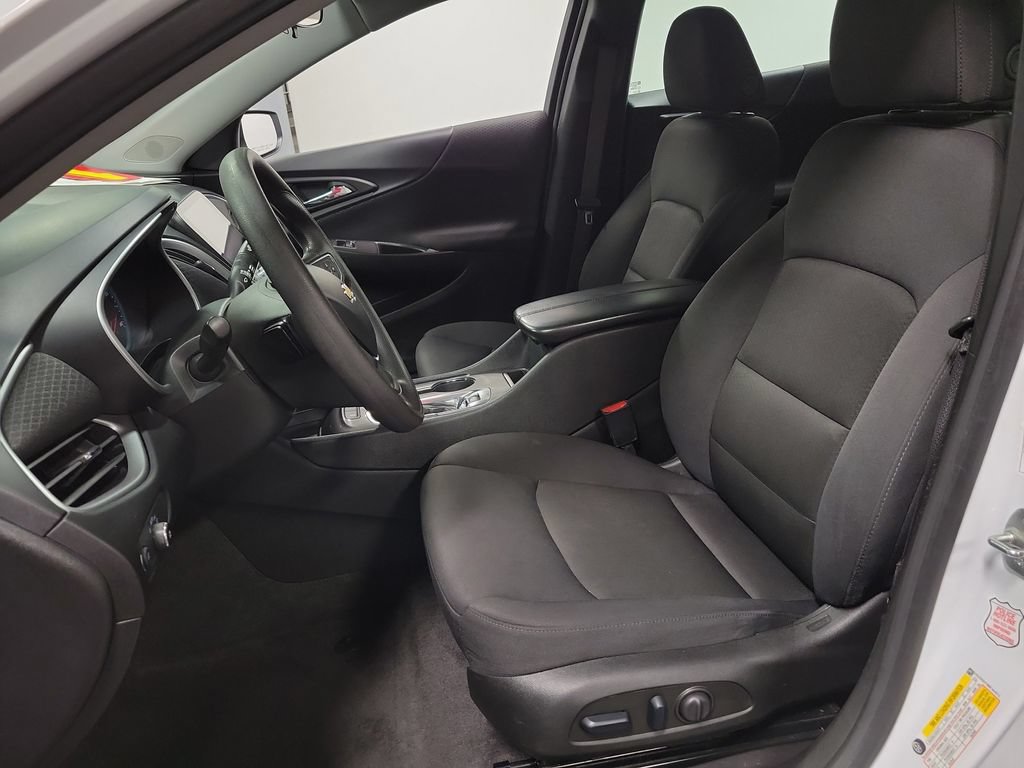 Used 2024 Chevrolet Malibu LT FWD image 13