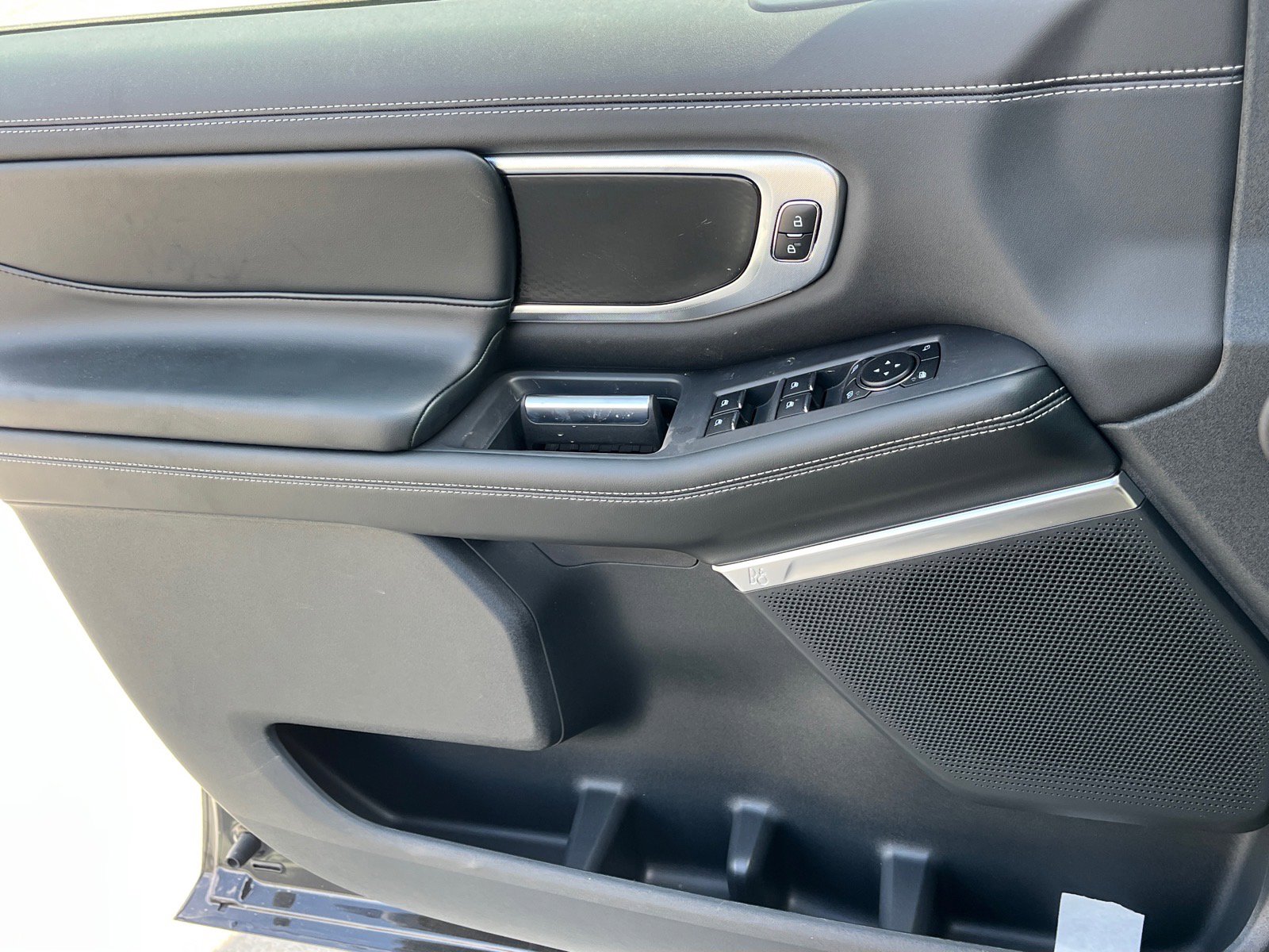 New 2026 Ford Expedition Platinum w/ Stealth Performance Package image 14