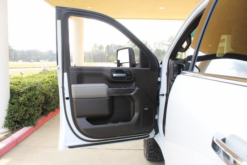 Used 2021 Chevrolet Silverado 2500 LTZ image 27