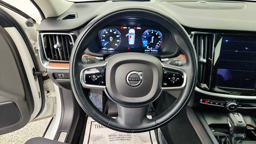 Used 2021 Volvo S60 T6 Momentum w/ Advanced Package image 14