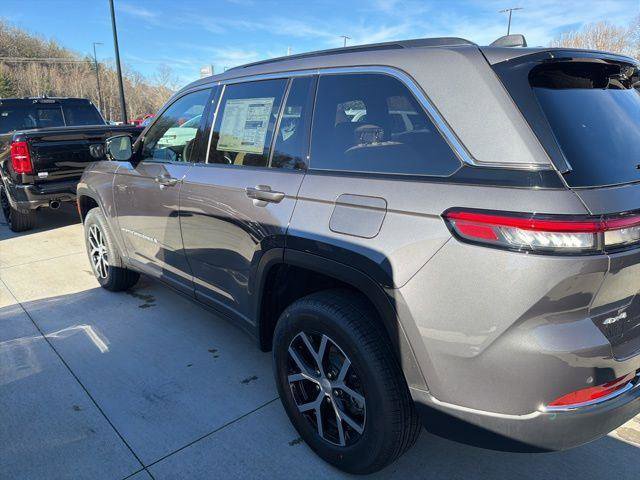 New 2025 Jeep Grand Cherokee Limited w/ Luxury Tech Group II image 6
