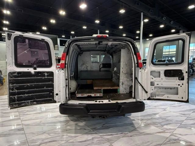 Used 2015 Chevrolet Express 3500 RWD image 7