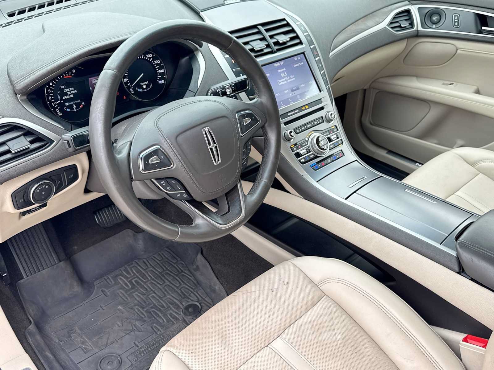 Used 2020 Lincoln MKZ Reserve w/ Elements Package AWD/4WD image 2
