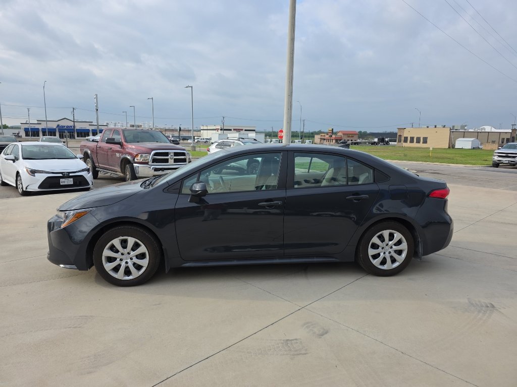 Used 2026 Toyota Corolla LE image 4