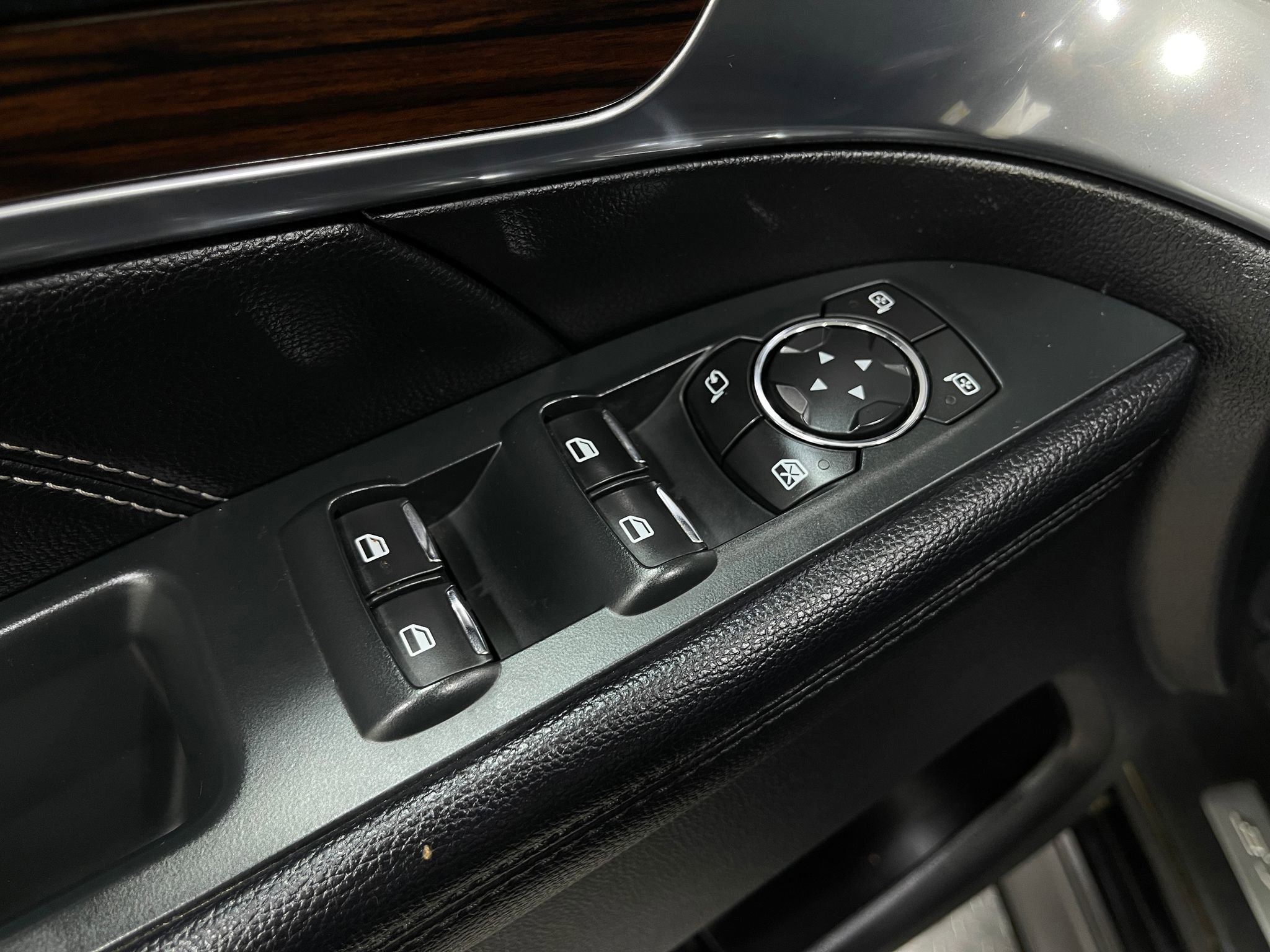 Used 2018 Ford Explorer Limited w/ Equipment Group 301A image 16