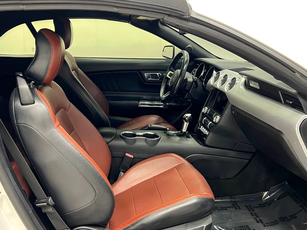 Used 2017 Ford Mustang GT Premium RWD image 34