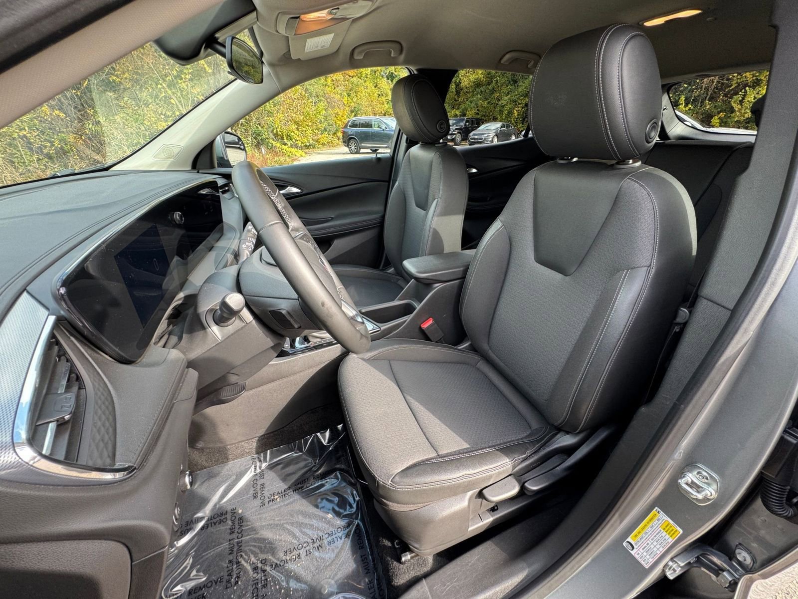 Used 2025 Buick Encore GX Preferred image 31