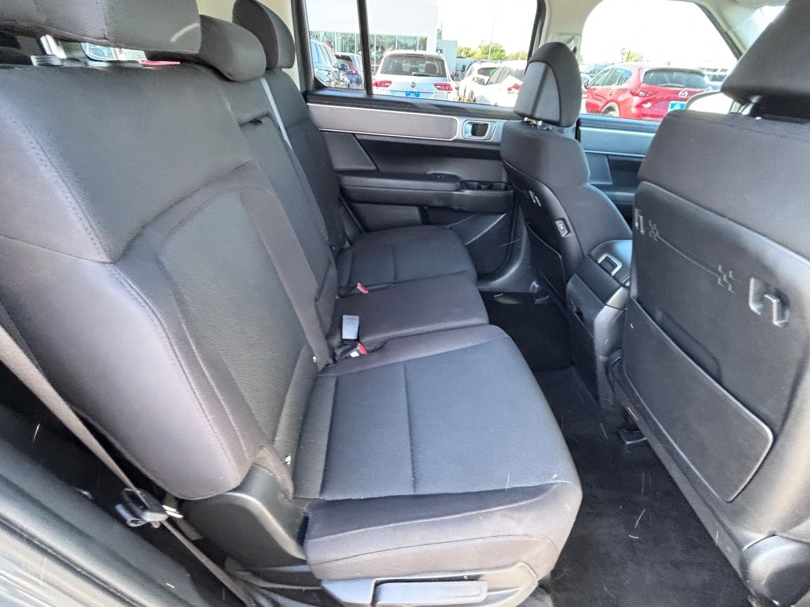 Used 2025 Hyundai Santa Fe SE FWD image 15