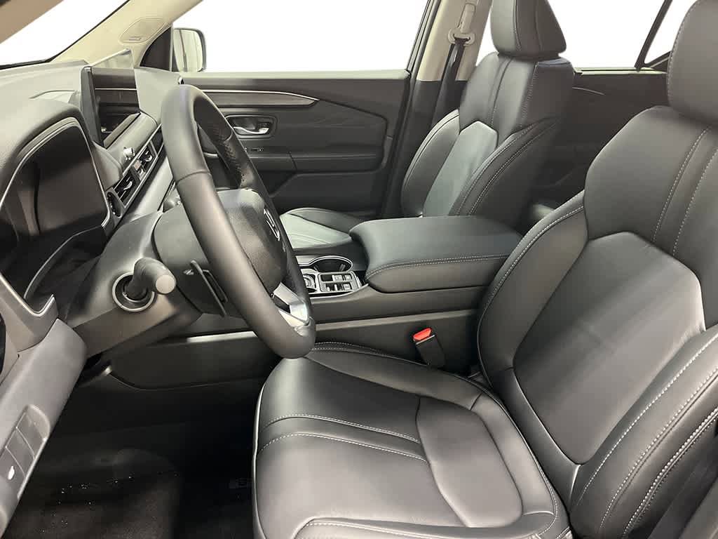 New 2026 Honda Pilot Touring image 11