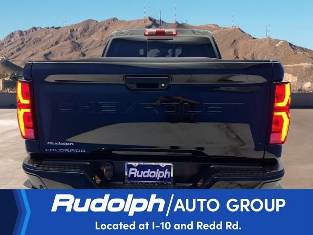 Used 2025 Chevrolet Colorado Z71 image 3