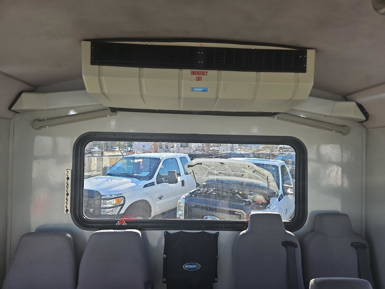 Used 2015 Chevrolet Express 4500 w/ Shuttle Bus Package RWD image 26