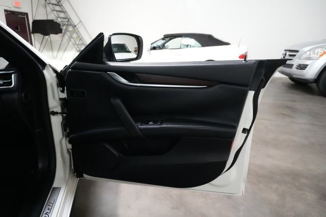 Used 2014 Maserati Ghibli RWD image 22