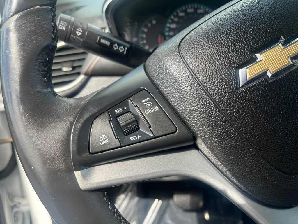 Used 2017 Chevrolet Trax LT w/ LT Convenience Package AWD/4WD image 27