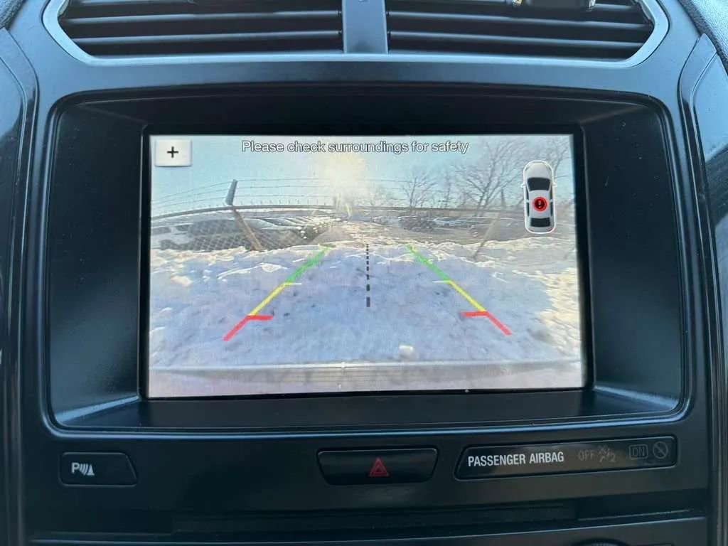 Used 2018 Ford Explorer XLT w/ Equipment Group 202A AWD/4WD image 23