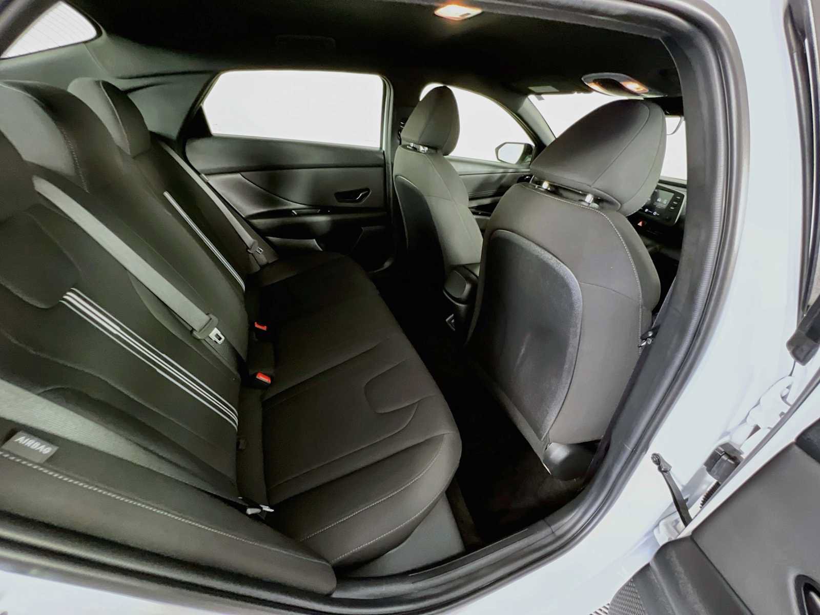 Certified 2025 Hyundai Elantra Sport FWD image 26