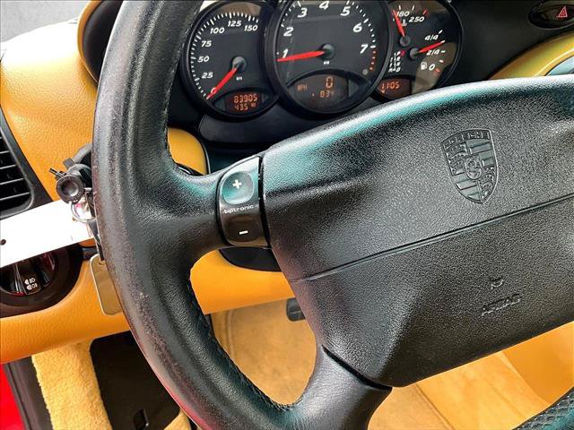 Used 2000 Porsche Boxster RWD image 18