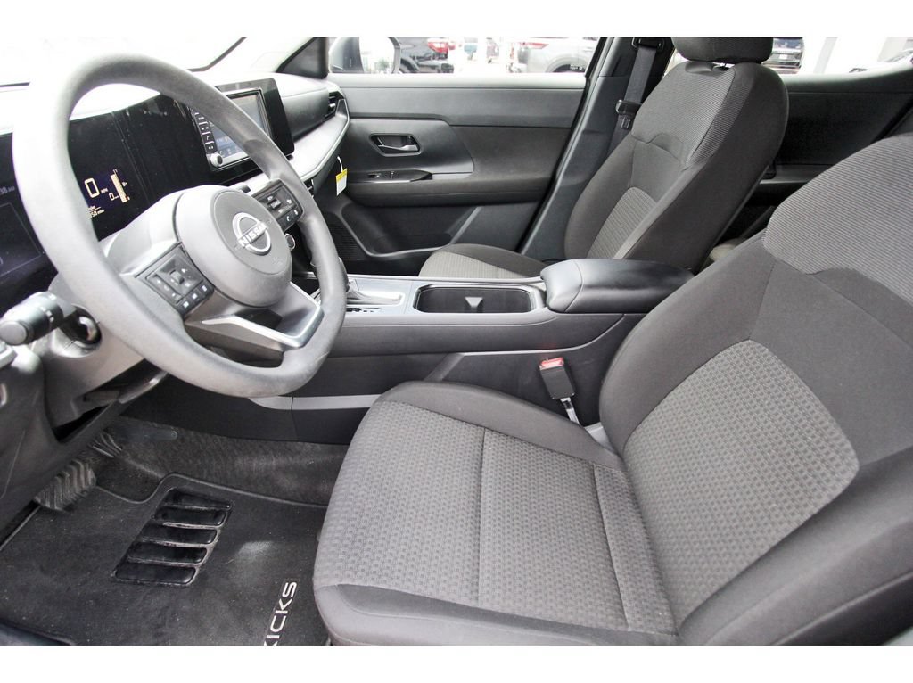 Used 2025 Nissan Kicks S w/ Charging Package FWD image 9