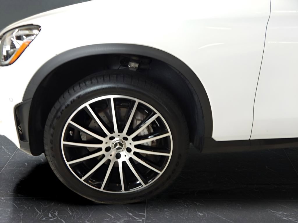 Used 2022 Mercedes-Benz GLC 300 4MATIC Coupe image 10