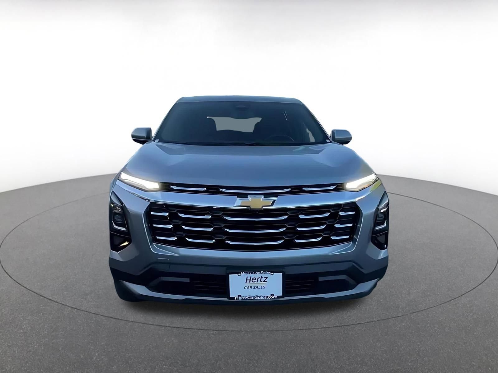Used 2025 Chevrolet Equinox LT FWD image 4