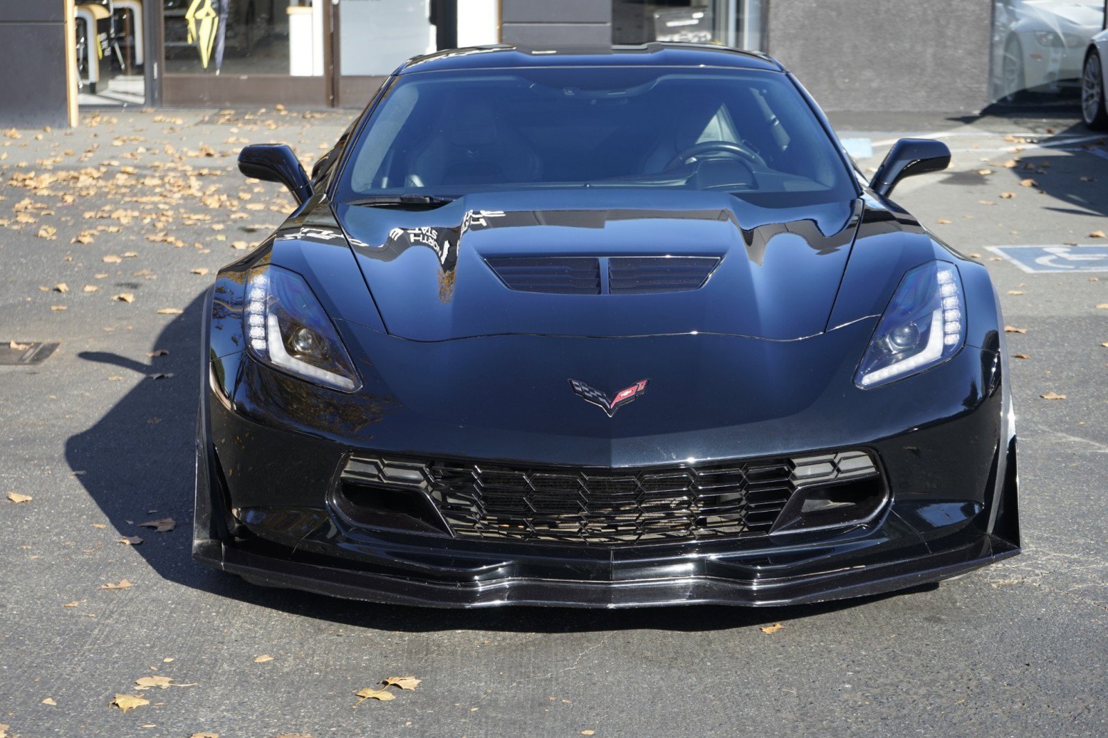 Used 2015 Chevrolet Corvette Z06 w/ 3LZ Preferred Equipment Group image 4