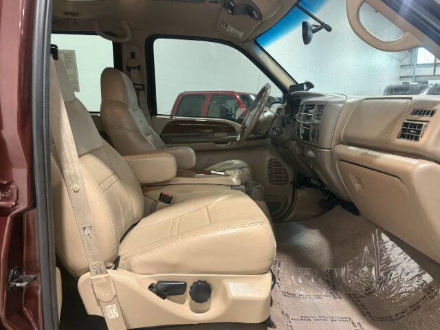 Used 2001 Ford Excursion Limited AWD/4WD image 16