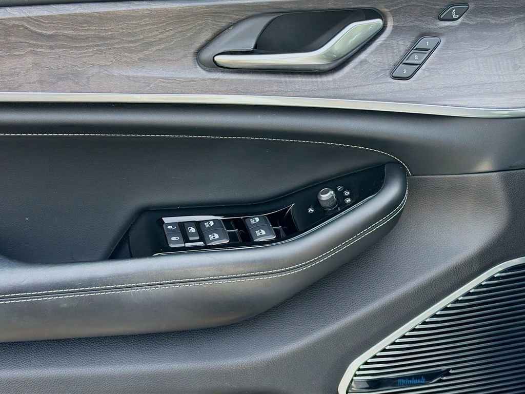 Used 2021 Jeep Grand Cherokee L Overland w/ Luxury Tech Group IV image 27