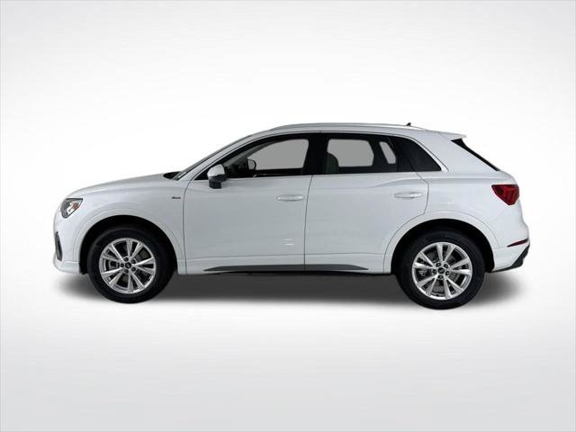 Certified 2025 Audi Q3 2.0T Premium AWD/4WD image 2