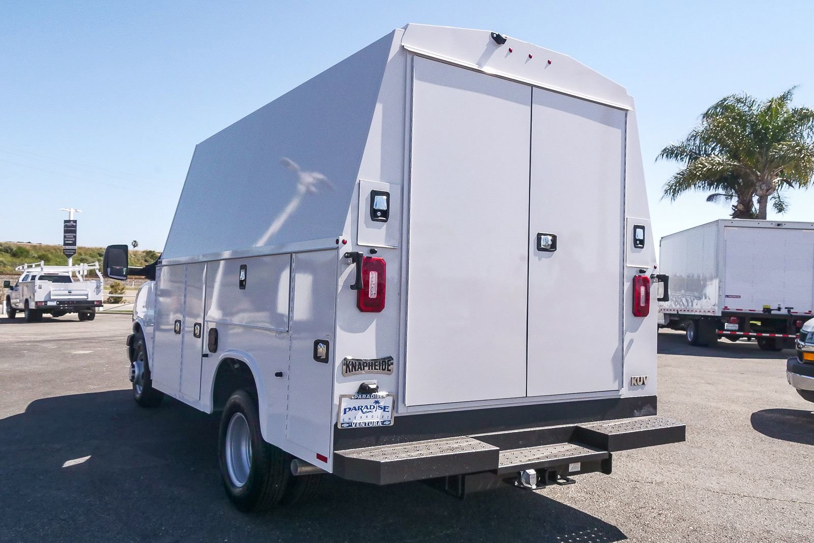 New 2026 Chevrolet Express 3500 w/ Power Convenience Package image 7