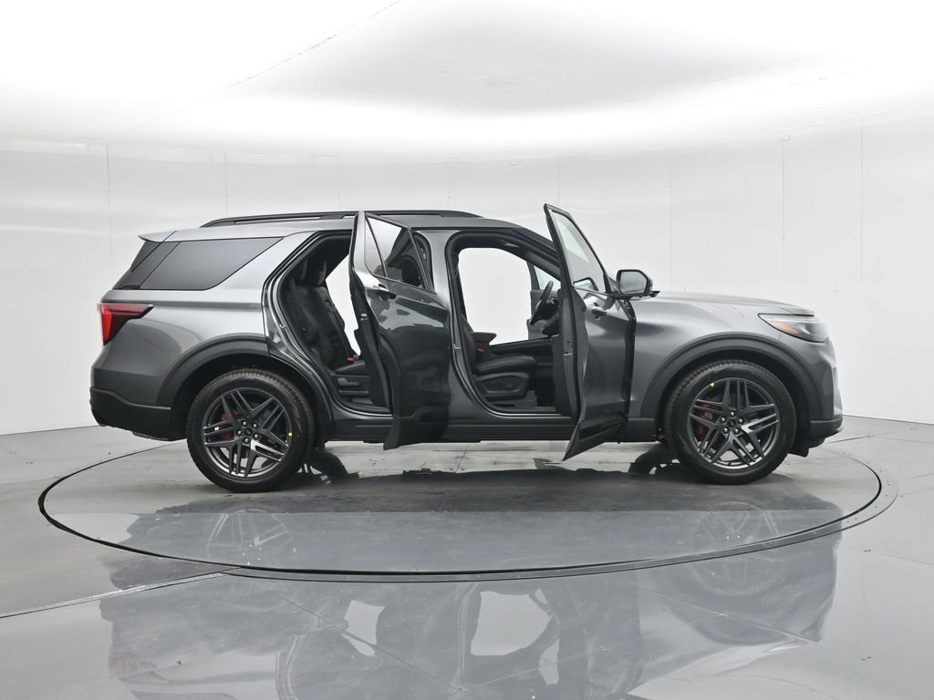 New 2026 Ford Explorer ST AWD/4WD image 4