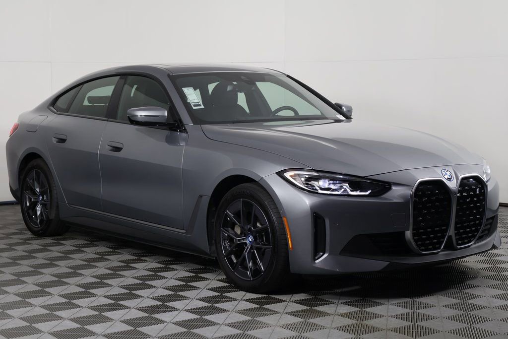 Used 2023 BMW i4 eDrive35 w/ Premium Package image 3