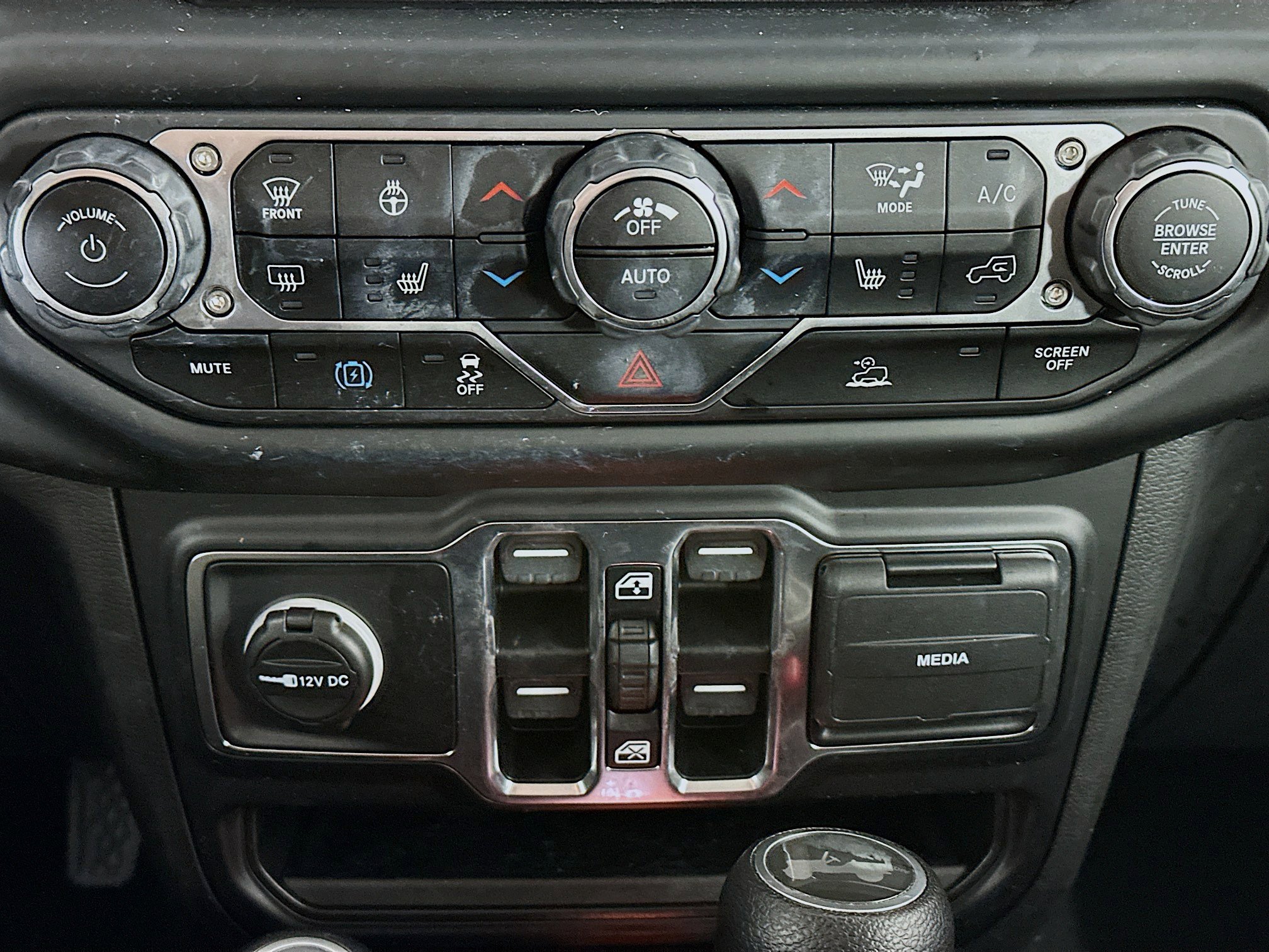 Used 2023 Jeep Wrangler Unlimited w/ Cold Weather Group image 23