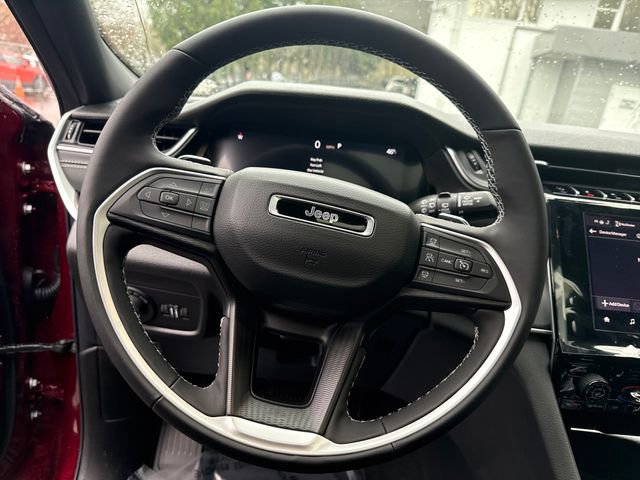 New 2026 Jeep Grand Cherokee Laredo image 18