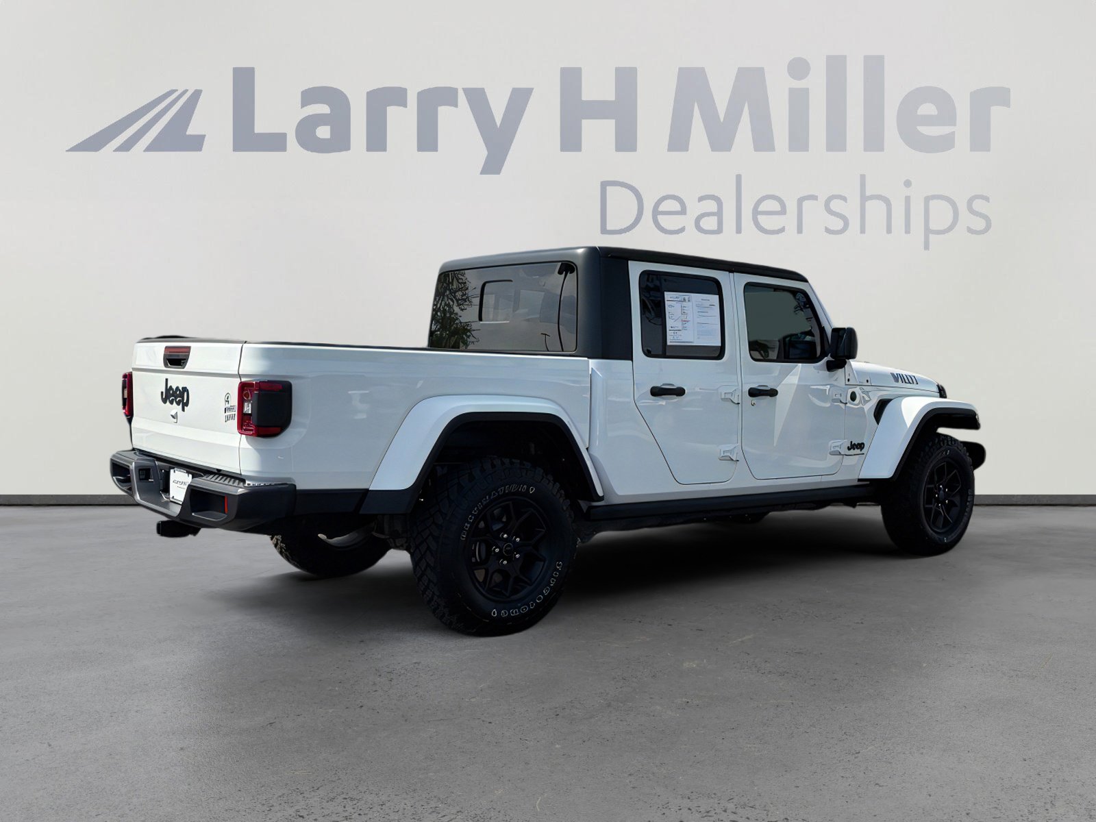 Used 2025 Jeep Gladiator Willys image 7