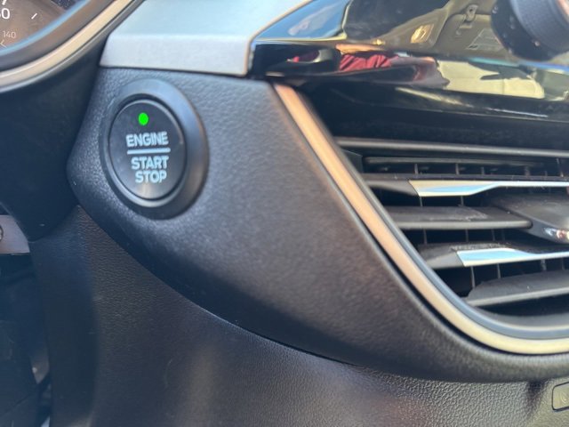 Used 2020 Ford Escape SE image 25