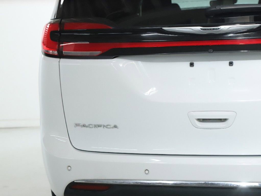 Used 2024 Chrysler Pacifica Select image 42