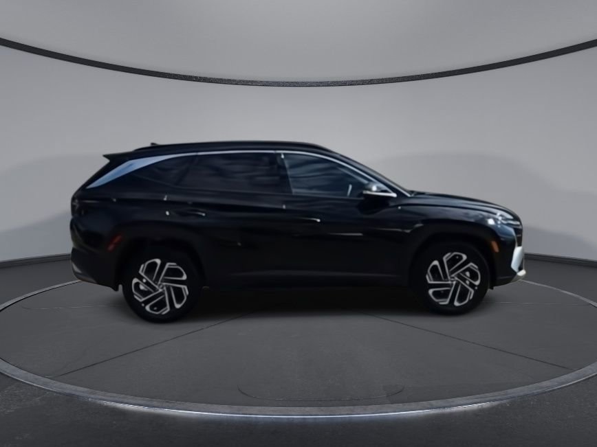 New 2025 Hyundai Tucson Limited image 9