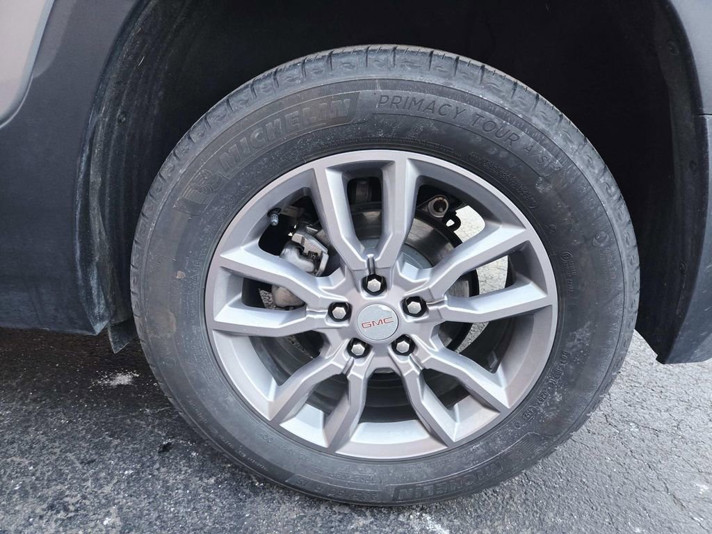 Used 2024 GMC Terrain SLT image 17