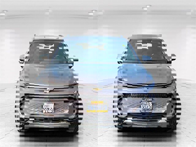 Used 2024 Chevrolet Equinox EV LT image 2