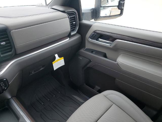 New 2026 GMC Sierra 2500 SLT w/ SLT Premium Package AWD/4WD image 11