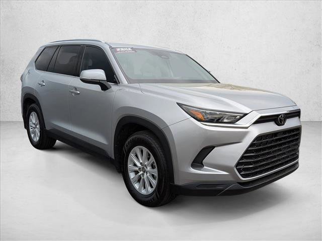 Used 2026 Toyota Grand Highlander XLE image 3