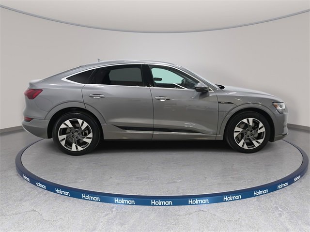 Used 2020 Audi e-tron Premium Plus image 6