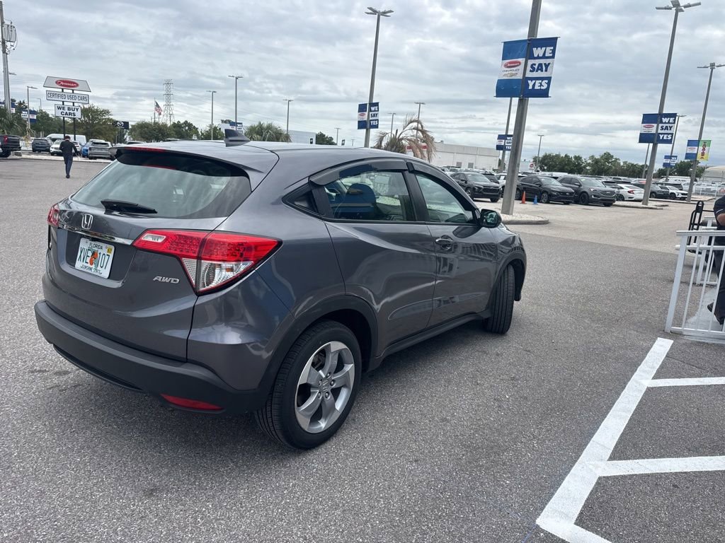 Used 2021 Honda HR-V LX image 6