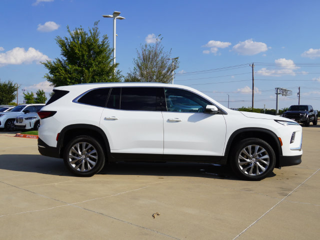 Used 2025 Buick Enclave Preferred FWD image 10