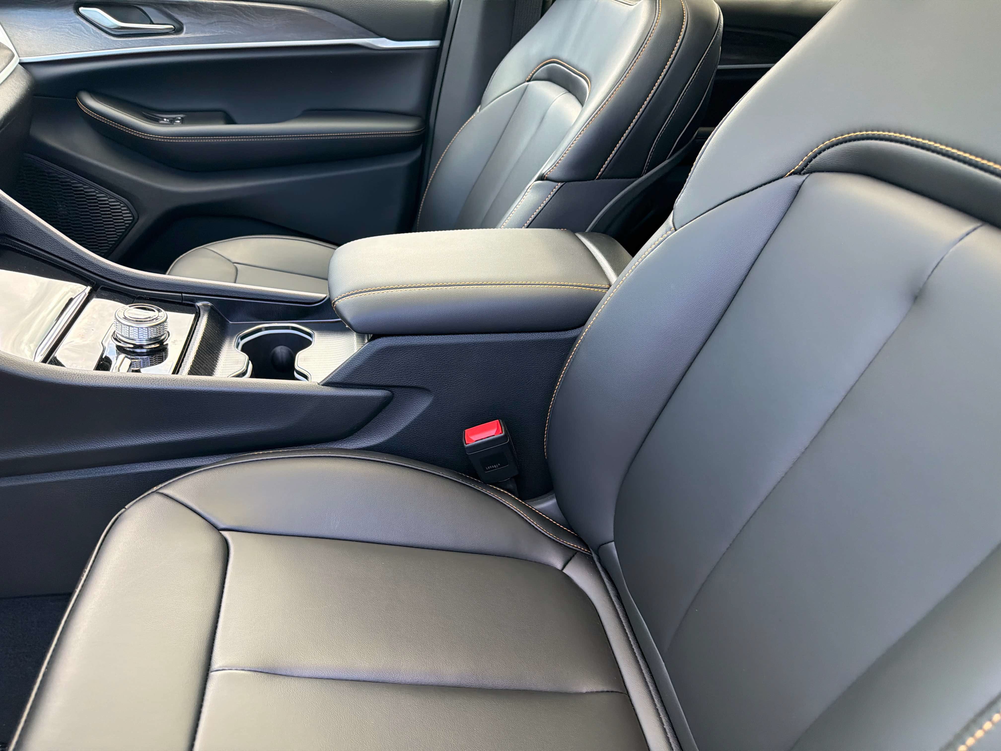 New 2026 Jeep Grand Cherokee Limited AWD/4WD image 9