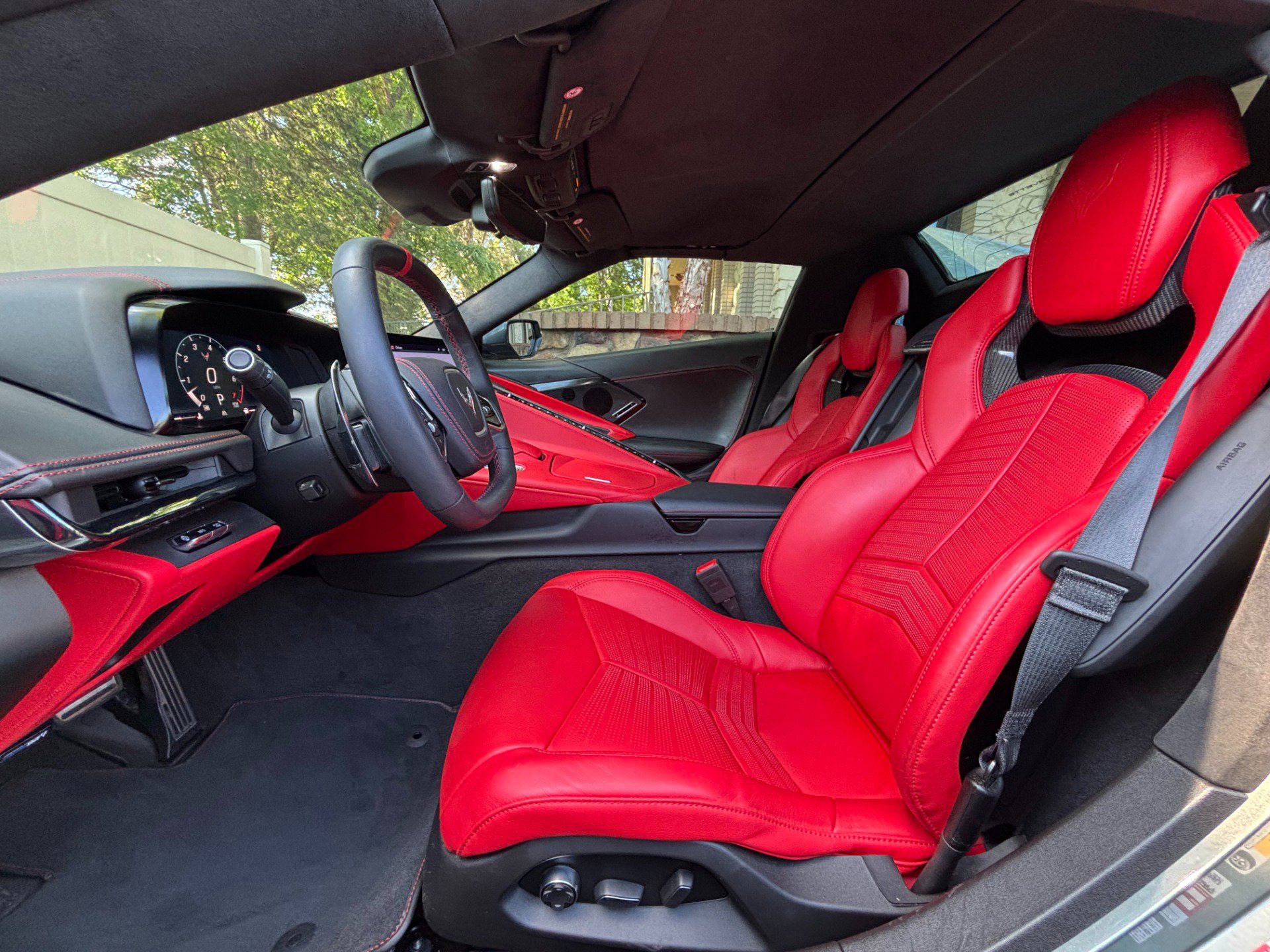 Used 2024 Chevrolet Corvette Stingray Premium Conv w/ Stealth Interior Trim Package RWD image 17