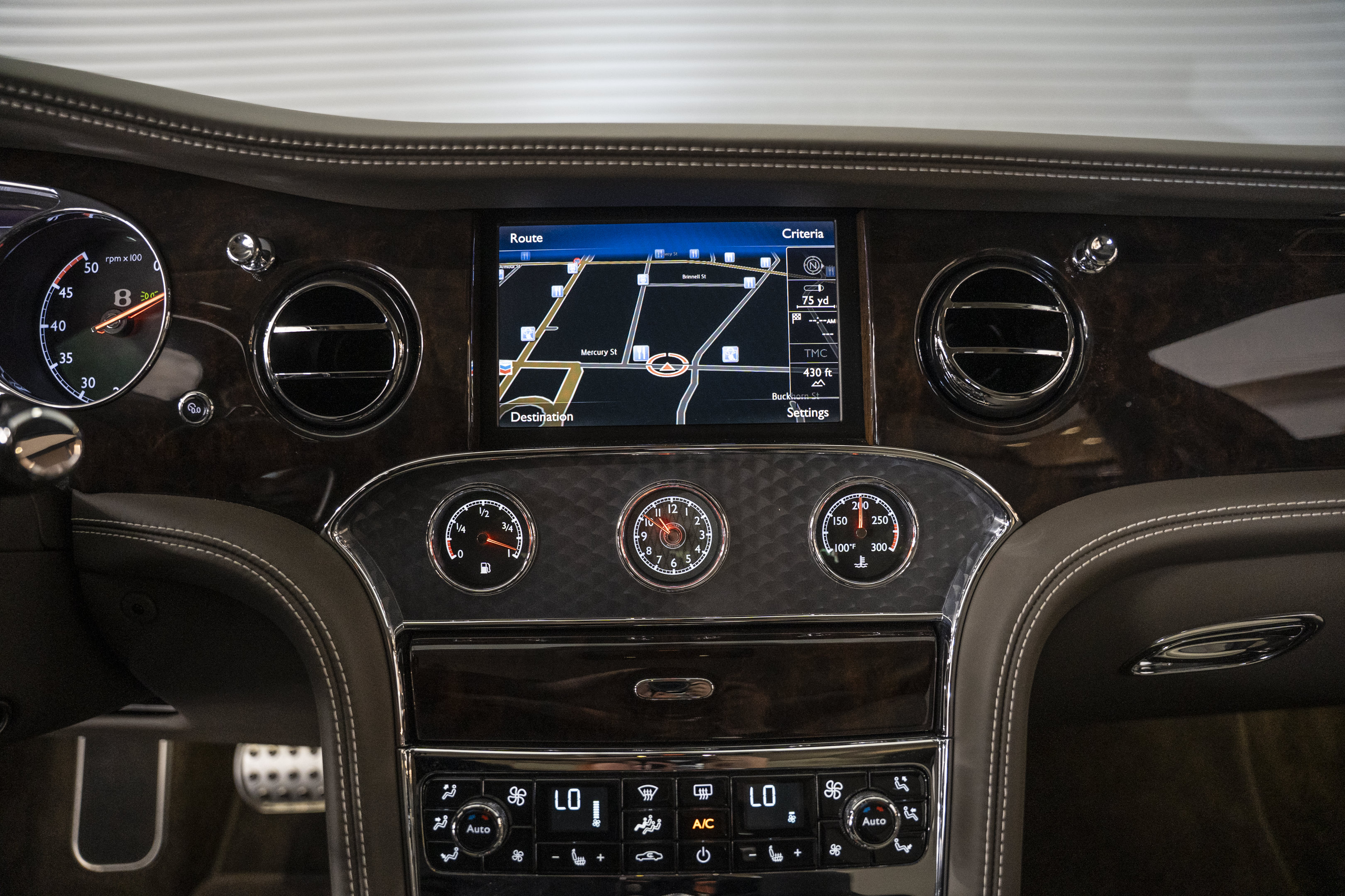 Used 2013 Bentley Mulsanne RWD image 49