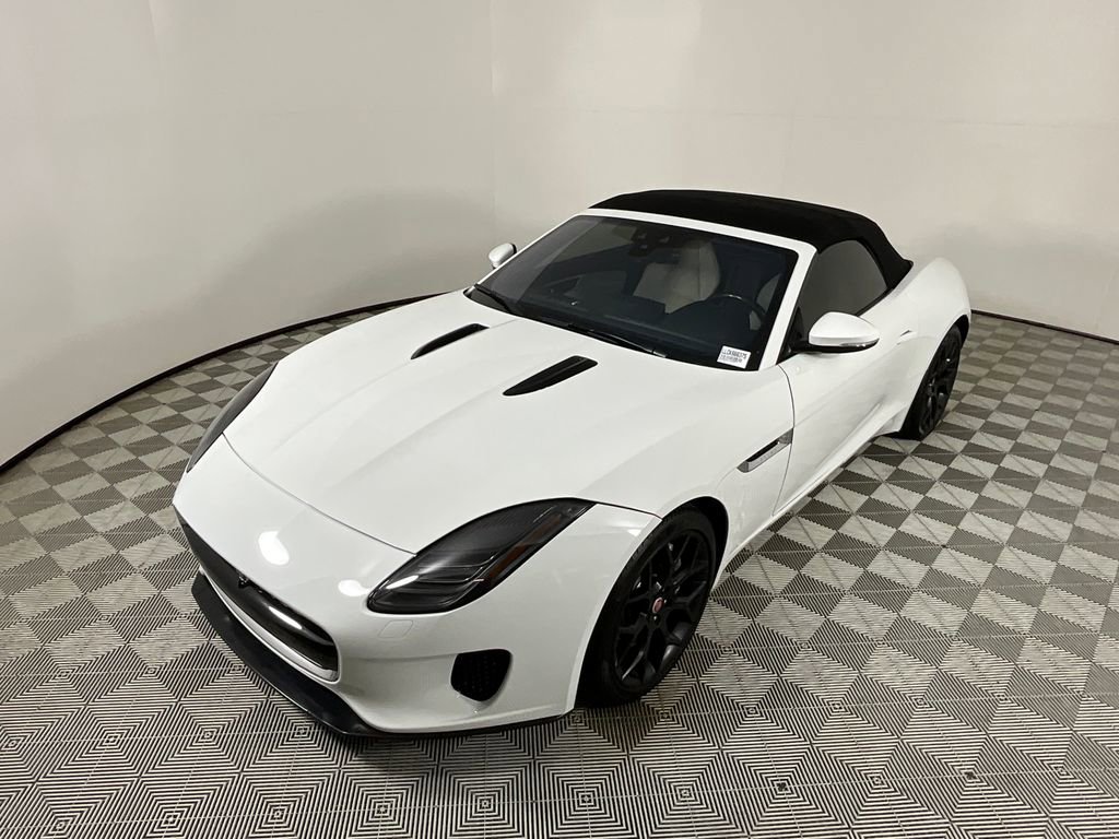 Used 2020 Jaguar F-TYPE Convertible RWD image 3
